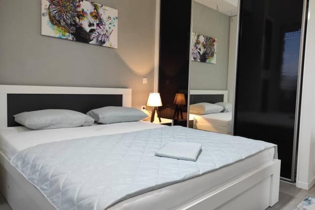 Centar One Apartmant سكوبجي المظهر الخارجي الصورة