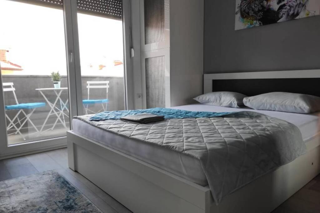 Centar One Apartmant سكوبجي المظهر الخارجي الصورة